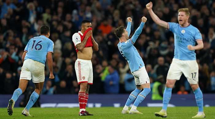 Man City celebrates against Arsenal